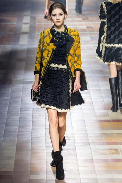Look 39